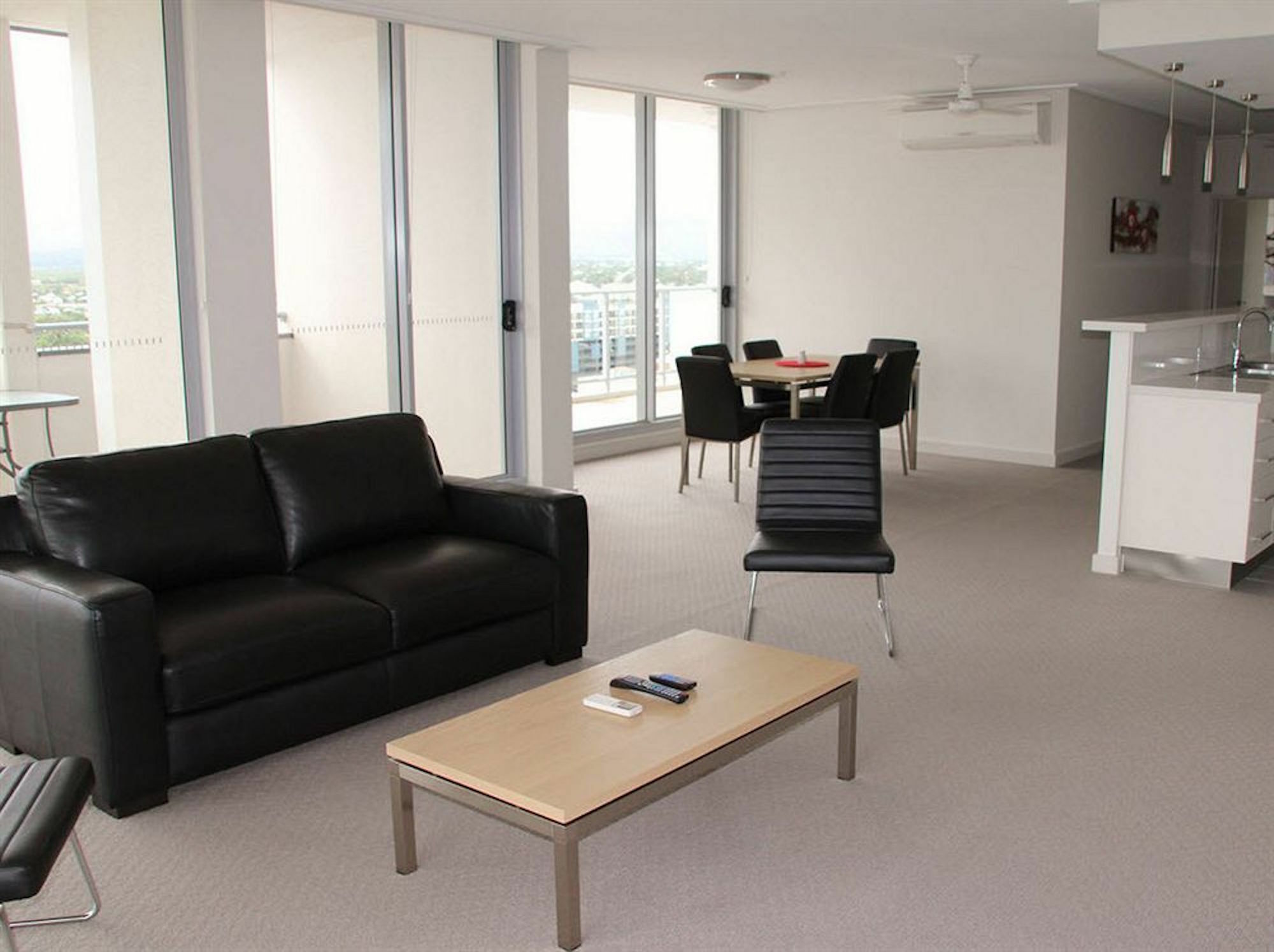 Property Vine - Dalgety Apartments Таунсвилл Экстерьер фото